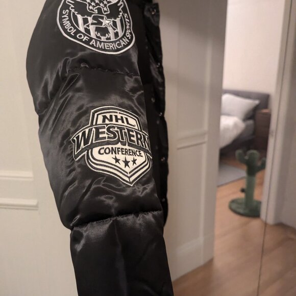 San Jose Sharks & Starter Black Ice Evolve Satin Jacket - Picture 4 of 6